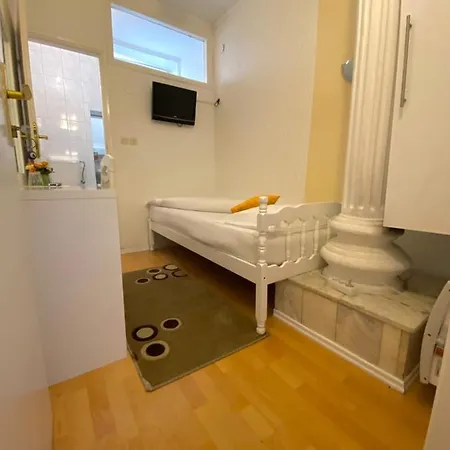 Kod Keme ゲストハウス 2*