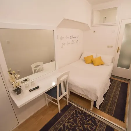 Kod Keme ゲストハウス 2*